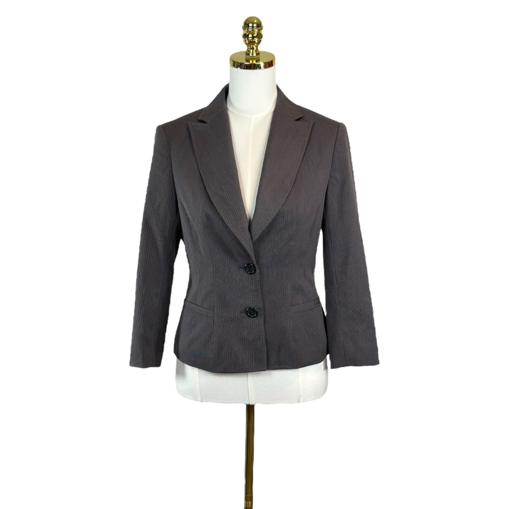 Woman’s The Limited brown pinstripe blazer jacket size 4,